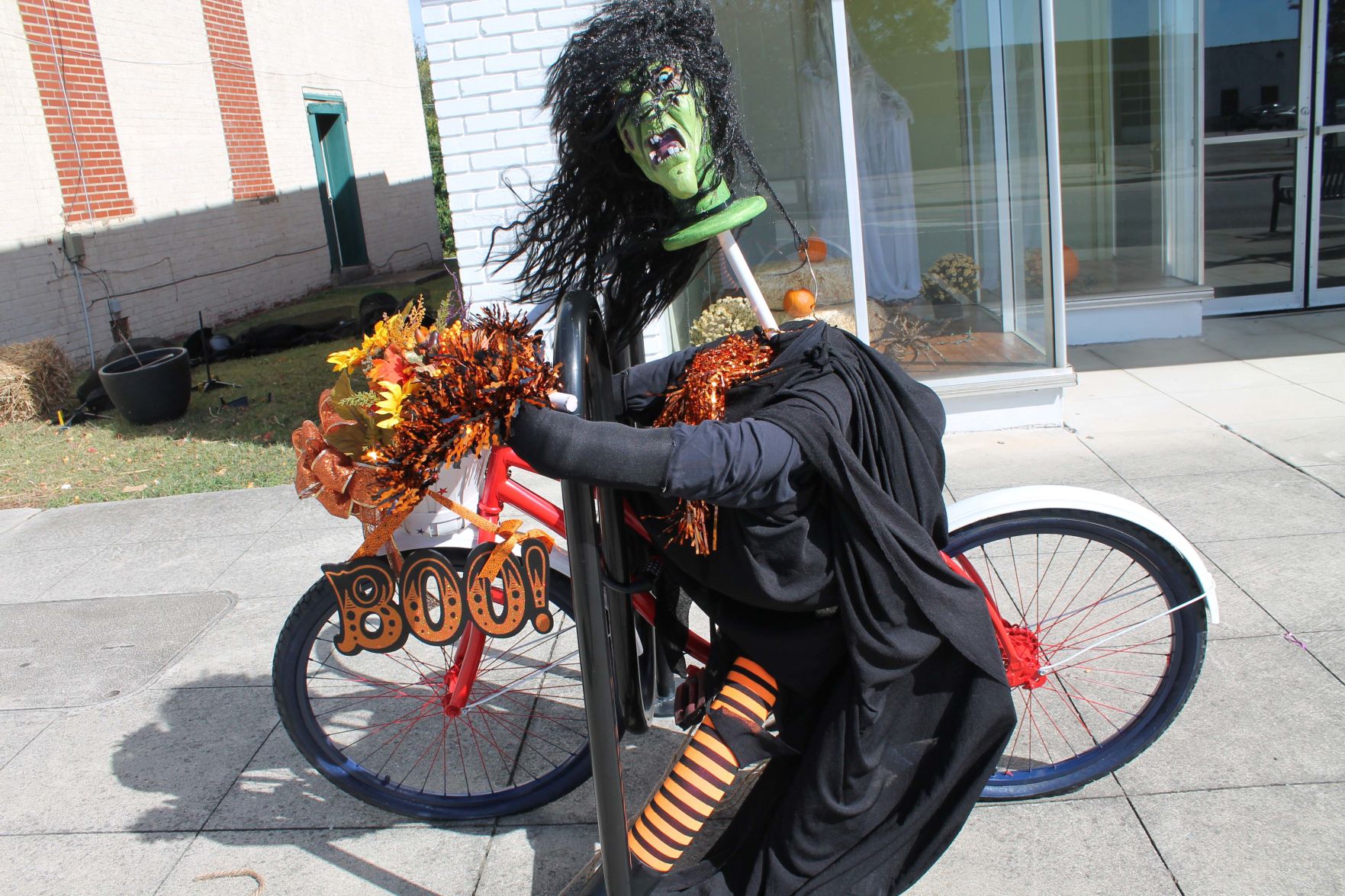 Witch parking her bike.jpg